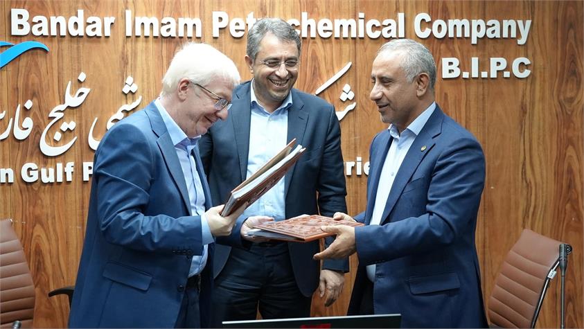 قراردادراهبردی تامین خوراک پتروشیمی الماس ماهشهر به امضاء رسید.